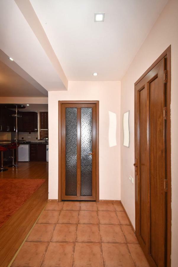 Apartments In Center Of Yerevan,Koghbatsi 1A Street Eksteriør bilde