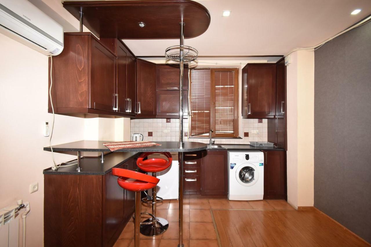 Apartments In Center Of Yerevan,Koghbatsi 1A Street Eksteriør bilde