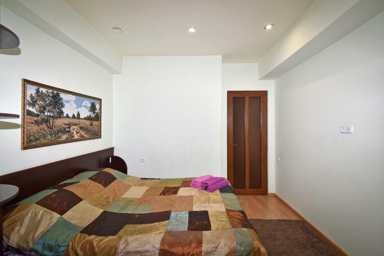 Apartments In Center Of Yerevan,Koghbatsi 1A Street Eksteriør bilde