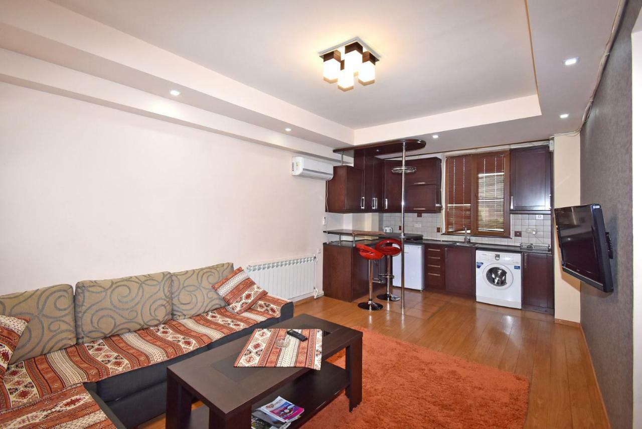 Apartments In Center Of Yerevan,Koghbatsi 1A Street Eksteriør bilde